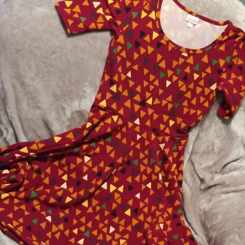 Geometric Patterned LuLaRoe Nicole